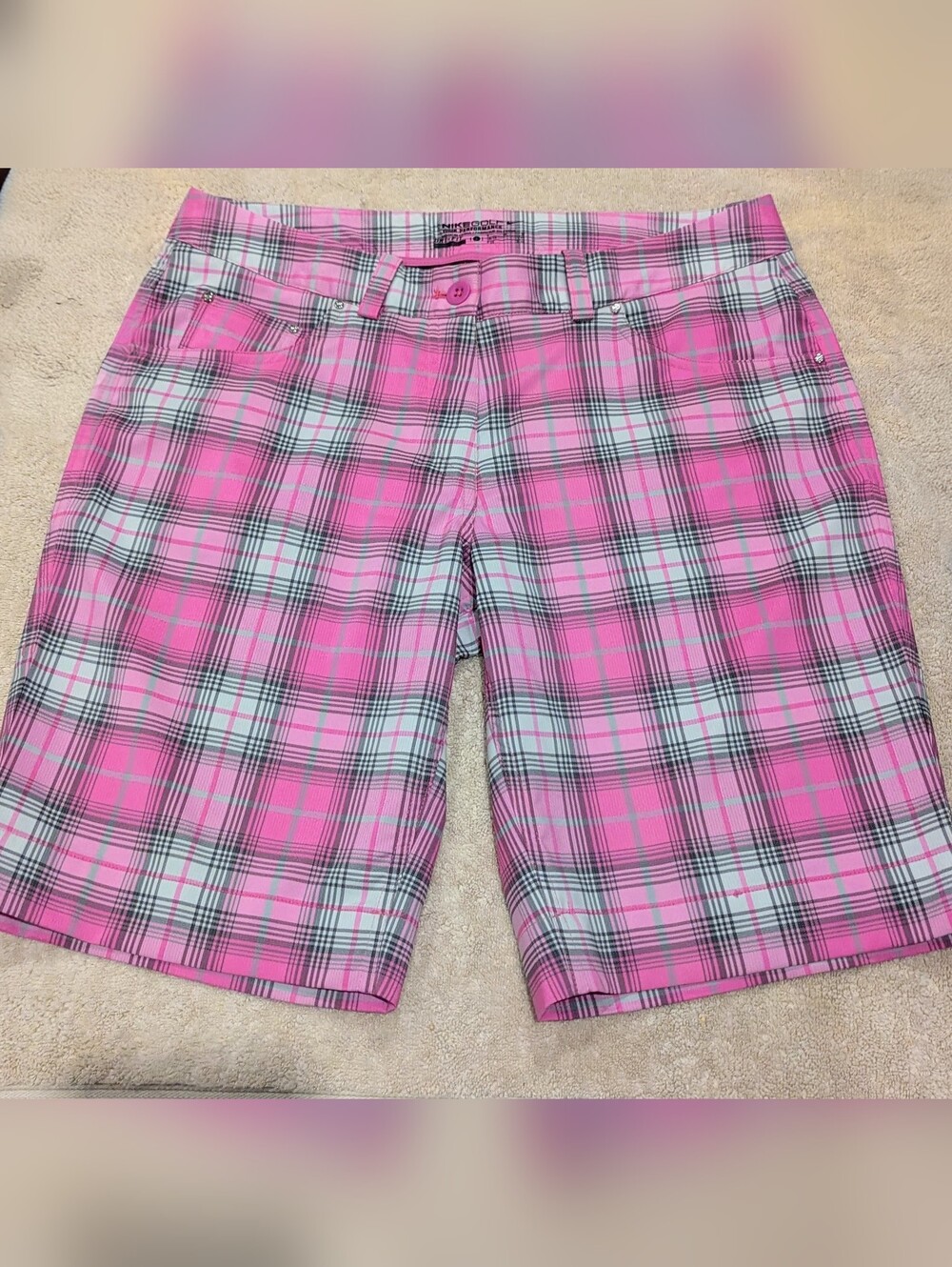Nike Golf Tour Performance Pink Plaid Dri-FIT Bermuda Shorts Women's Size 8 $25